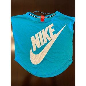 Nike tshirt XS gently used